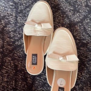 Mule Flats Jones NY for women